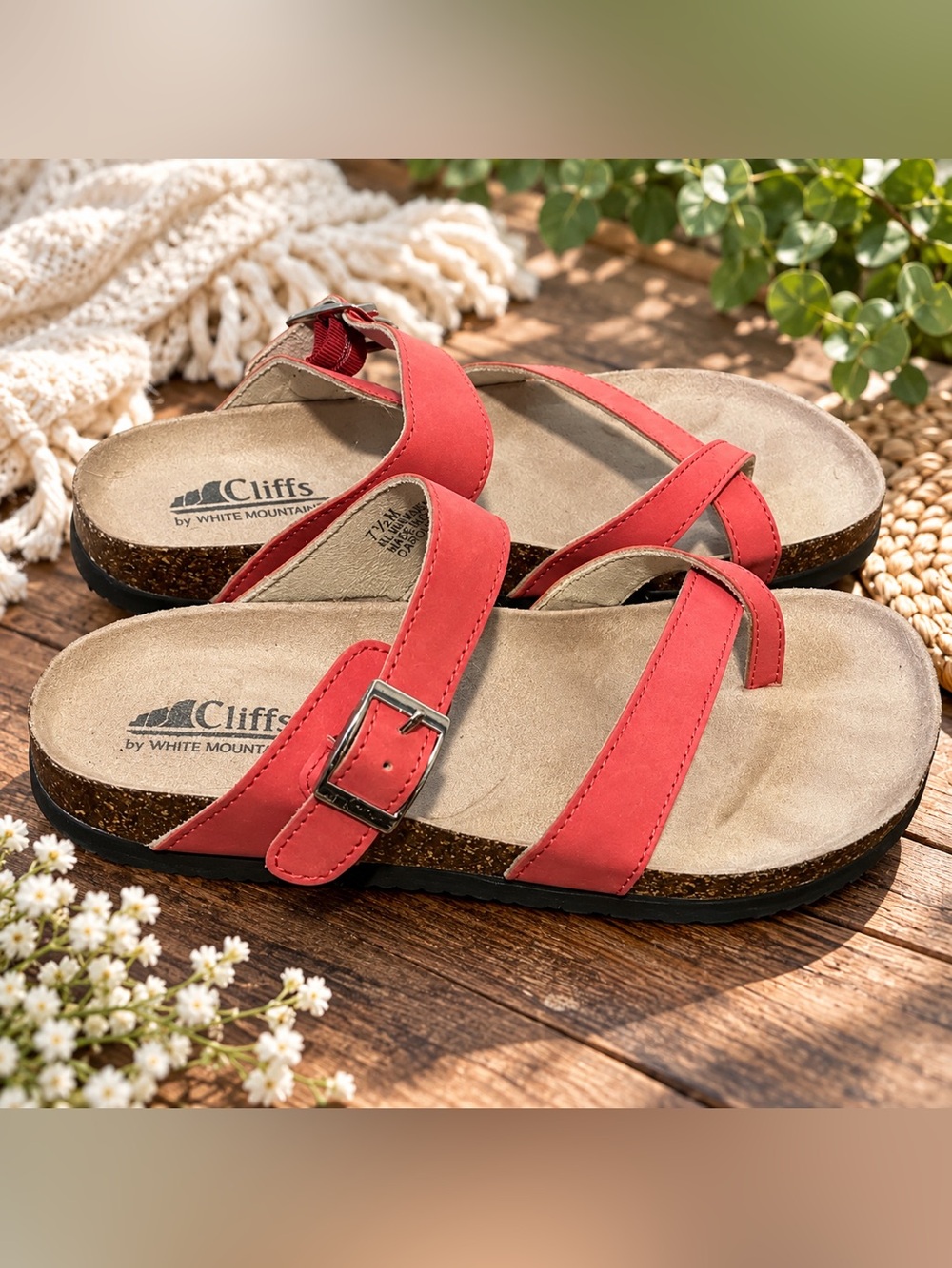 Clift sandals